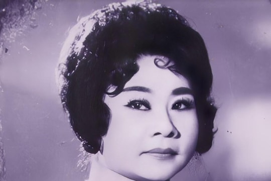 'Bà tổ' đầu tiên của cải lương Việt Nam được phong danh hiệu NSND: Từng kết hôn với đại gia giàu bậc nhất miền Nam, qua đời trong cô độc ở tuổi 99