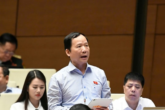 'Công chức cấp xã ở một số nơi còn thiếu về số lượng và rất thiếu người chuyên môn sâu'