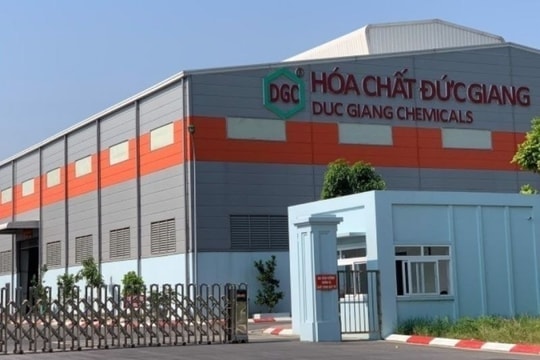 Công ty nhà Hóa chất Đức Giang (DGC) báo lãi 'bốc hơi' gần 50%, 4 lãnh đạo bị bắt tạm giam