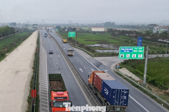 Cao tốc Cao Bồ - Mai Sơn mở rộng chưa xong, vì sao xe được đi tạm?