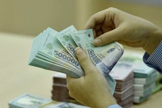 Lãi suất huy động giảm nhưng... không đáng kể