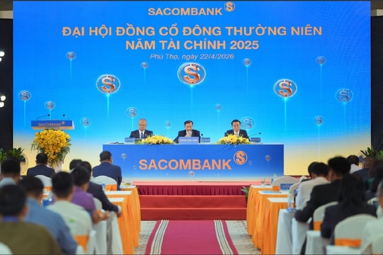 [Live] ĐHĐCĐ SACOMBANK: Hé lộ thời gian xử lý khối cổ phần 32,5% của nhóm ông Trầm Bê