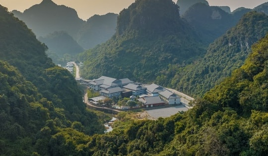 Tập đoàn khách sạn hàng đầu thế giới cùng Sun Group chính thức khai trương khu nghỉ dưỡng cao cấp nằm biệt lập giữa thung lũng