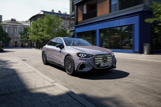 Mercedes-Benz C-Class EV 2027 ra mắt: Khai tử mác 'EQ', tầm hoạt động 762km, sạc siêu nhanh từ 10 lên 80% chỉ 22 phút
