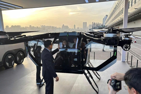 Không còn là viễn tưởng, hãng xe Trung Quốc chốt lịch bán ô tô bay từ 2027