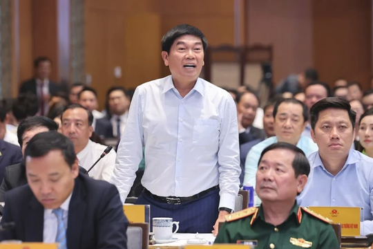 Nhắm đến 3.000km đường sắt, Chủ tịch Trần Đình Long tuyên bố: 'Từ đường ray đổ xuống thì chúng tôi sẽ tham gia'