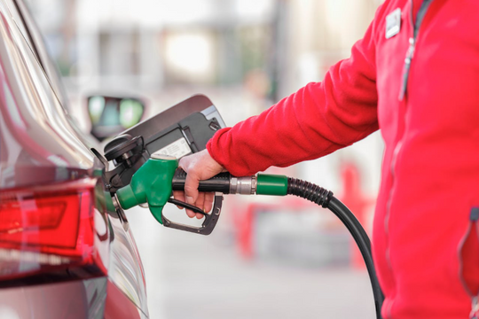 Nền kinh tế số 1 Đông Nam Á ngừng hoàn toàn nhập khẩu dầu diesel, thay bằng dầu cọ để thoát khủng hoảng nguyên liệu