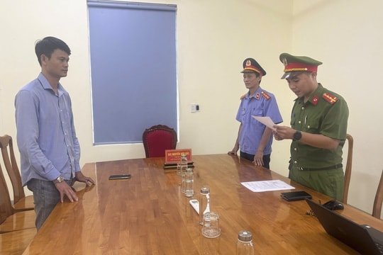 Tiến hành khám xét, bắt Chủ tịch HĐQT Nguyễn Sơn Tùng SN 1989, tạm giữ hơn 1.800 chai nước tăng lực Dorje