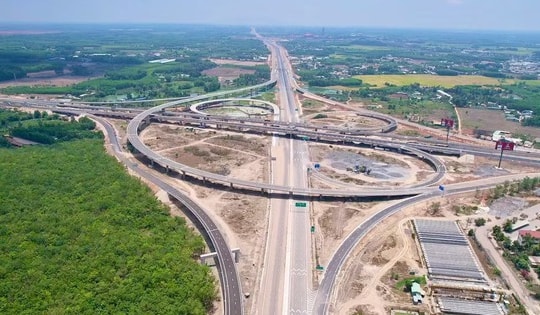 4 ngày nữa, Việt Nam chính thức thông xe tuyến cao tốc 18.000 tỷ kết nối 2 tỉnh thành giàu nhất cả nước