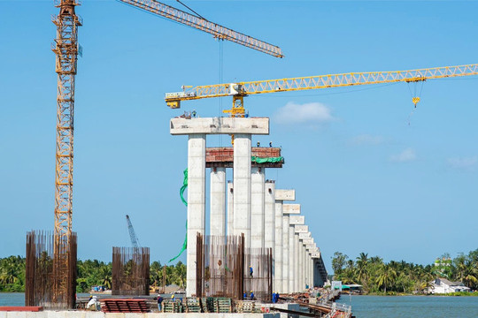 Tăng tốc thi công cầu Đại Ngãi 1 nối Vĩnh Long - Cần Thơ