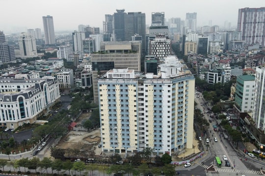 Tận thấy khu 229 căn hộ trên 'đất vàng' bị bỏ hoang vừa được Bí thư Hà Nội yêu cầu 'hồi sinh'