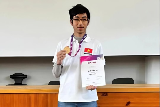 Thần đồng Việt Nam giành HVC Olympic quốc tế, lọt top 5 thí sinh mạnh nhất với điểm số ấn tượng, là học sinh lớp 11 trường phổ thông năng khiếu