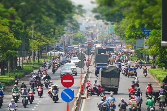 Người đi xe máy sẽ bị phạt tới 600.000 đồng, nếu có hành vi này khi đi cùng vật nuôi