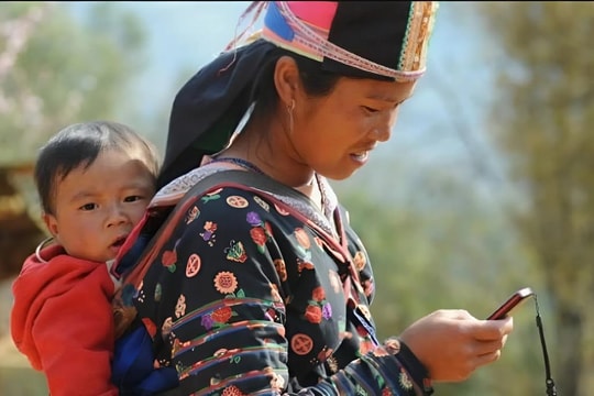 Chính phủ hỗ trợ 400.000 điện thoại thông minh cho người dân, đối tượng nào được nhận?