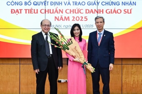 Nữ Giáo sư duy nhất ngành IT có sở thích cầm cọ vẽ, hiện giữ chức Hiệu phó tại Đại học Việt Nam lọt top 315 châu Á