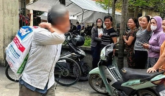 Người dân nhận tiền đền bù siêu đô thị 925.000 tỷ của Vingroup