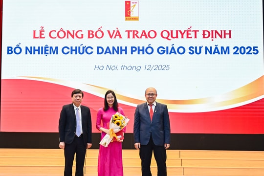 Nữ Phó Giáo sư quê có ‘thương cảng cổ’, 28 tuổi nhận bằng Tiến sĩ, hiện đang gieo tri thức tại đại học số 1 Việt Nam