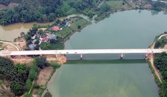 Cao tốc dài hơn 100km chạy xuyên tỉnh rộng thứ 2 miền Bắc nỗ lực ‘về đích’