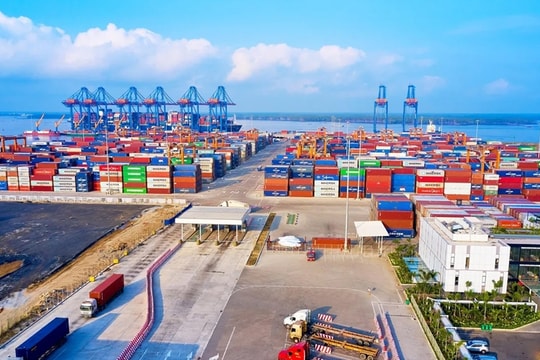 4 tháng: Kim ngạch xuất nhập khẩu tăng 24,2% so với cùng kỳ