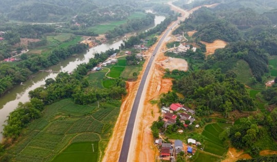 Trong tháng này, cao tốc gần 26.000 tỷ với 2 hầm xuyên núi và hơn 60 cây cầu sẽ đạt bước tiến quan trọng