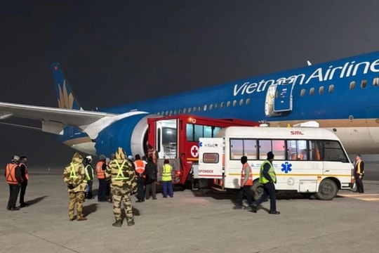 Vietnam Airlines thông tin về tình huống khẩn cấp xảy ra trên chuyến bay VN19