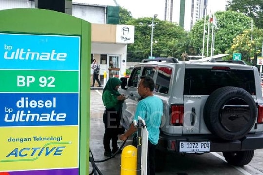 Nền kinh tế số 1 Đông Nam Á tăng giá dầu diesel lên mức kỷ lục hơn 42.000 đồng/lít, cao gấp rưỡi Việt Nam