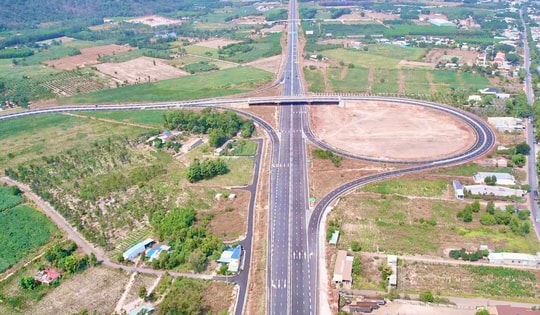 Hơn 10 ngày nữa, đoạn tuyến cao tốc gần 18.000 tỷ đi qua TP rộng nhất Việt Nam sẽ thông xe