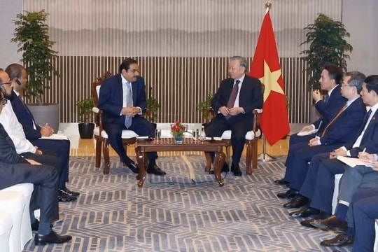 Tổng Bí thư, Chủ tịch nước Tô Lâm gặp tỷ phú giàu thứ 2 Ấn Độ, đề nghị hợp tác trong loạt lĩnh vực then chốt của Việt Nam