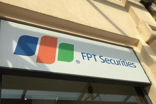 Chứng khoán FPT (FTS) trả cổ tức và cổ phiếu thưởng tổng tỷ lệ 15%