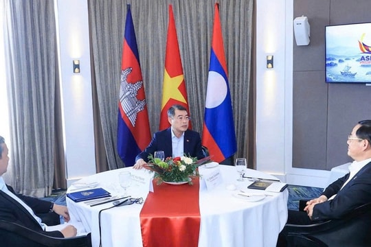 Thủ tướng Lê Minh Hưng ăn sáng và làm việc cùng Thủ tướng Lào, Campuchia