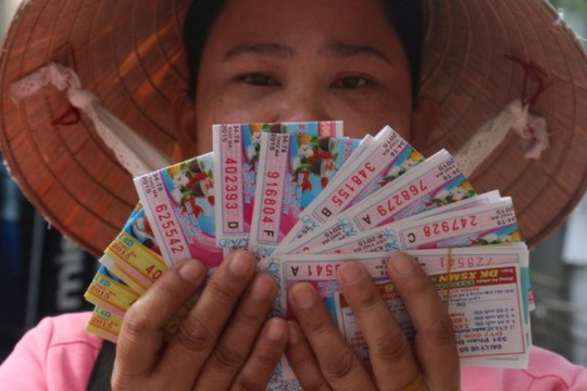 Người dân đổ xô 'cầu may', xổ số miền Nam gần như cháy vé, mỗi ngày lãi hơn 60 tỷ đồng