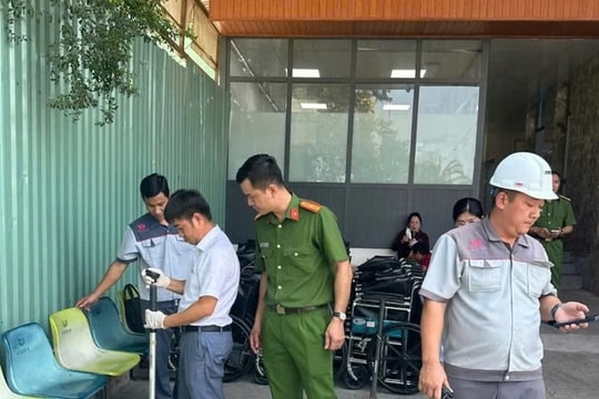 Kiểm tra đột xuất một bệnh viện, phát hiện nước xả thải bốc mùi, chưa qua xử lý