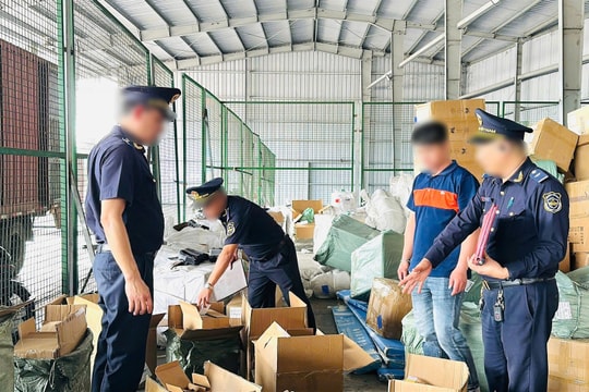 Phù phép 14.000 chai mỹ phẩm hết hạn thành hàng mới: Chiêu trò tinh vi bị Hải quan lật tẩy