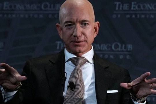 Năng lực lớn nhất của Jeff Bezos không phải khối tài sản trăm tỷ USD, mà là 'ma lực' thao túng thời gian