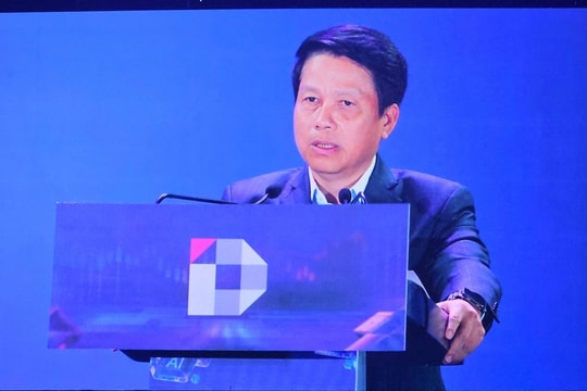 Phó Thống đốc NHNN nói về dòng tiền 800.000 tỷ mỗi ngày và điều kiện để không bị ‘khóa’ giao dịch mạng