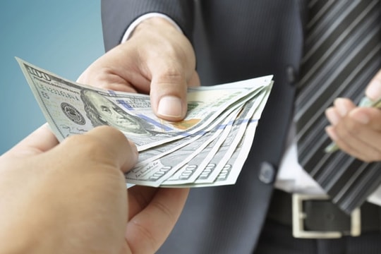 Một doanh nghiệp bảo hiểm sắp trả cổ tức tiền mặt 12%, chốt quyền ngay trong tháng 5