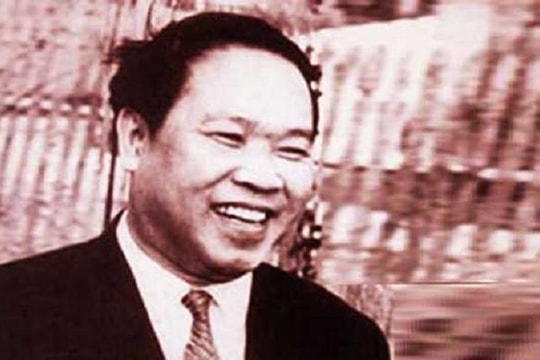 Nhà thơ nổi tiếng Việt Nam giữ chức Bộ trưởng khi mới 26 tuổi, là người ký quyết định thành lập Học viện An ninh Nhân dân