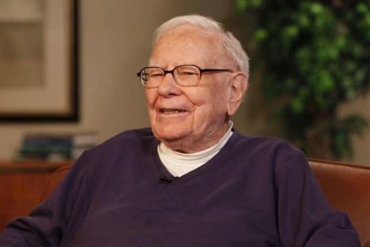 Đại gia bí ẩn chi hơn 9 triệu USD để đấu giá bữa ăn tối cùng tỷ phú Warren Buffett