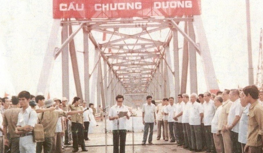 Cây cầu thép - bê tông đầu tiên được thiết kế và xây dựng hoàn toàn bởi kỹ sư, công nhân Hà Nội sẽ được mở rộng