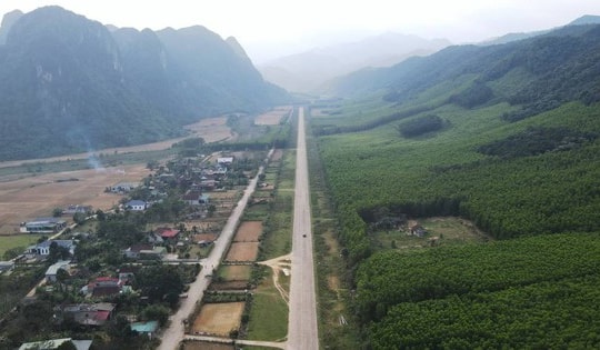 Việt Nam có một sân bay dã chiến nằm ẩn mình giữa dãy Trường Sơn, chỉ xuất kích một trận nhưng đi vào lịch sử