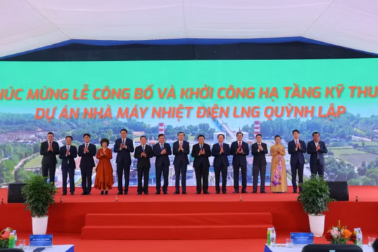 Nữ doanh nhân Top 50 quyền lực châu Á 2016 xuất hiện tại lễ khởi công dự án 2,2 tỷ USD của liên danh PV Power