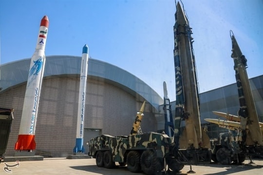 Iran tuyên bố 'không khoan nhượng' với mọi động thái tại eo biển Hormuz
