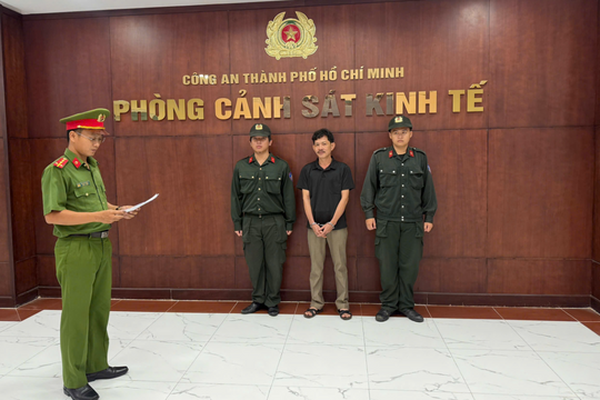 Bắt Giám đốc công ty tư vấn đầu tư SN 1973