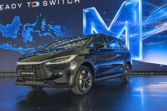 Ăn xăng 1,53L/100 km: BYD M6 đang bán tại Việt Nam ra mắt bản PHEV, chạy từ Hà Nội vào TP.HCM mà không cần tiếp nhiên liệu