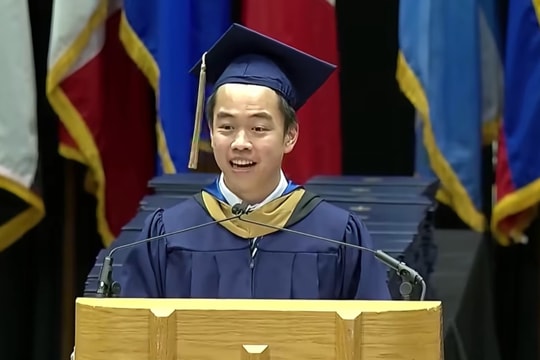 10X Việt được cả nghìn sinh viên trường đại học top đầu nước Mỹ ngồi lắng nghe, nhận học bổng 4 tỷ, nghiên cứu AI tại Oxford, là cố vấn cho tập đoàn đa quốc gia