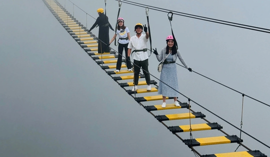 Việt Nam sở hữu cây cầu nằm ở độ cao 2.200m, ngay gần ‘Thuỵ Sĩ của đất nước’