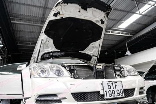 Xe Maybach ‘tháo bánh, tháo cửa’ của bà Trương Mỹ Lan bán được 16,6 tỷ