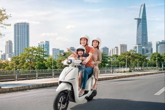 Dat Bike ‘chào sân’ mẫu xe máy điện 'rẻ như cho': Trang bị sạc tích hợp lần đầu có, cốp 50 lít, 2 phiên bản tùy chọn