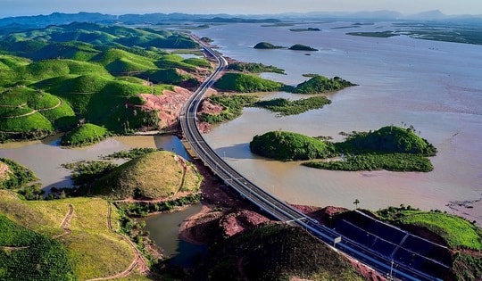 Việt Nam lần đầu tiên hình thành trục cao tốc liên hoàn gần 600km, kết nối cùng lúc 3 sân bay quốc tế