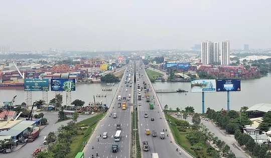 Đề xuất nâng tĩnh không cây cầu hơn 60 năm tuổi kết nối hai thành phố giàu bậc nhất Việt Nam lên 7m